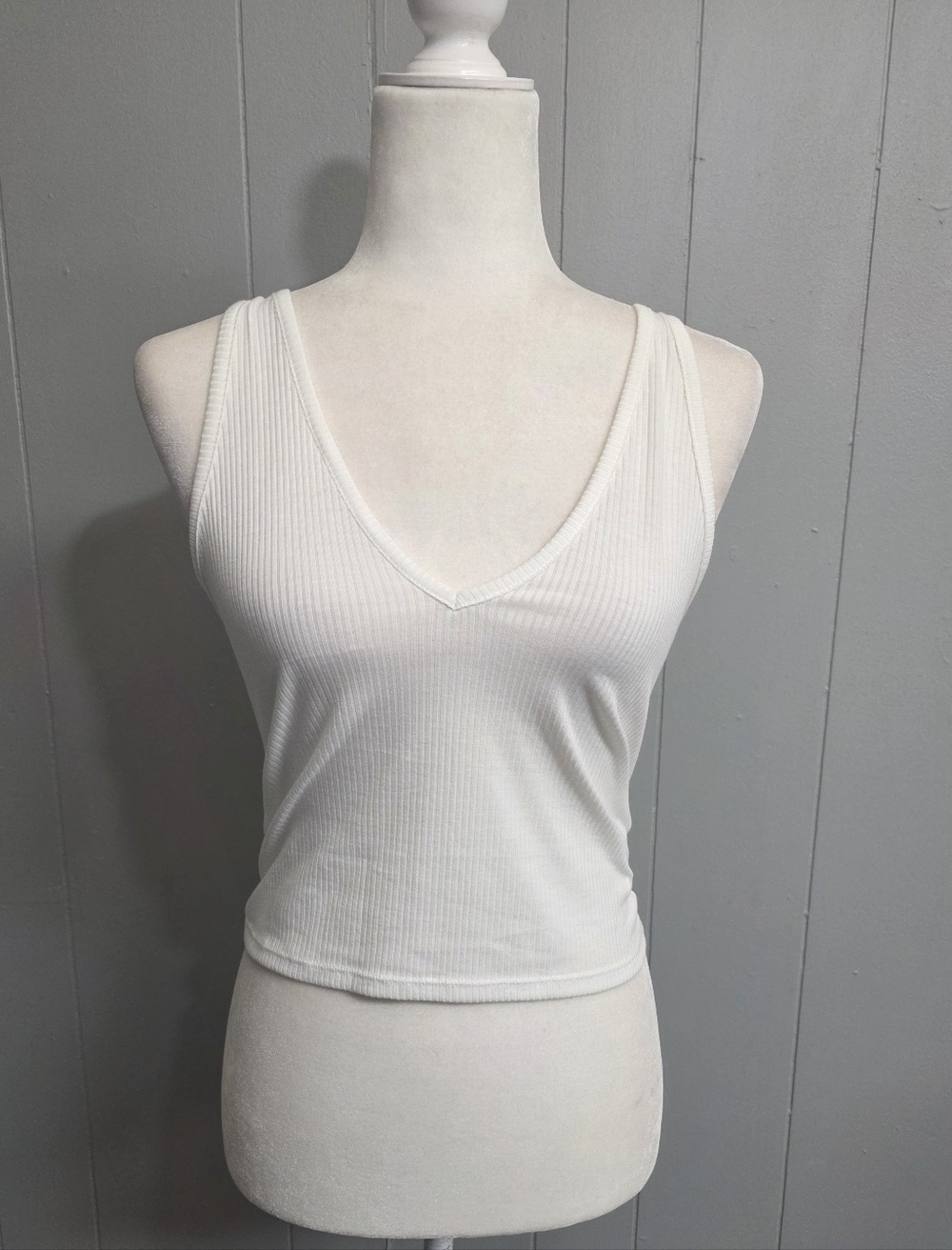 Abound White V Neck Tank Top Size M